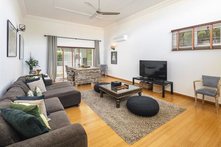 Image No.38-4 Bed House for sale