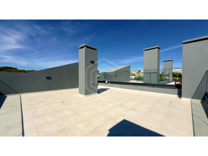 Image No.29-4 Bed House for sale