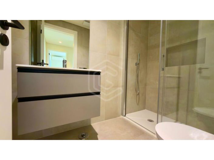 Image No.34-4 Bed House for sale