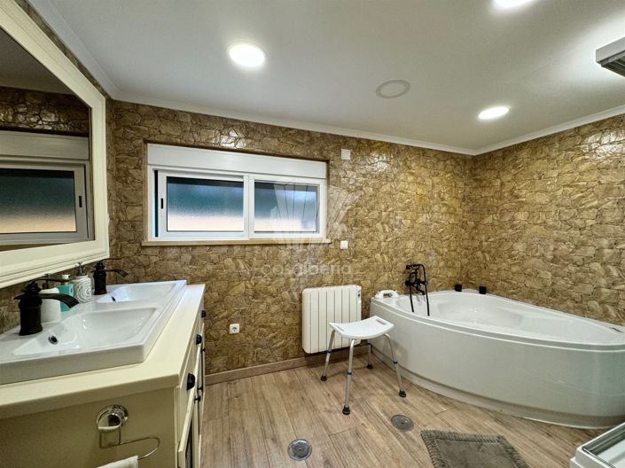 Image No.26-3 Bed House for sale