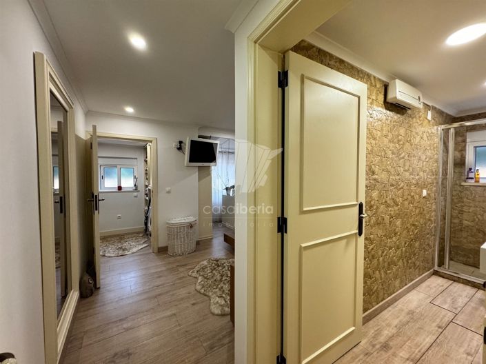Image No.27-3 Bed House for sale