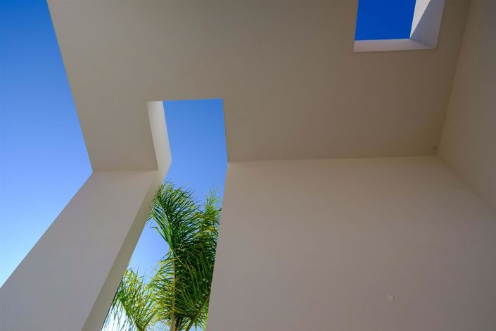 Image No.6-4 Bed House for sale