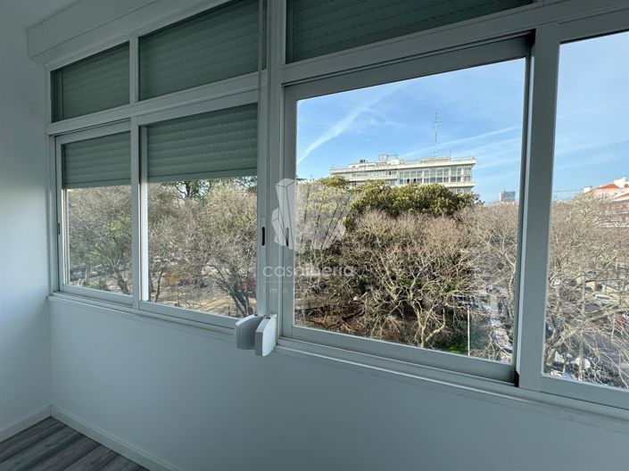 Image No.21-1 Bed Apartment for sale