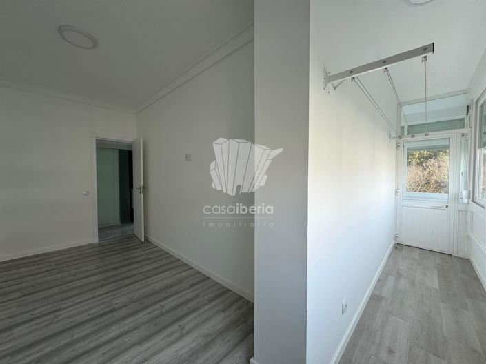 Image No.33-1 Bed Apartment for sale