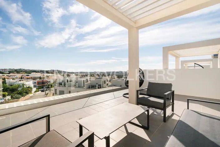 Image No.24-3 Bed House for sale