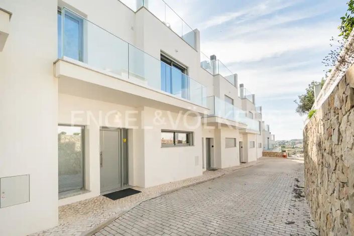 Image No.4-3 Bed House for sale