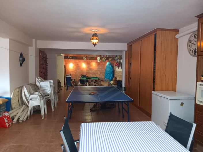 Image No.38-5 Bed House for sale