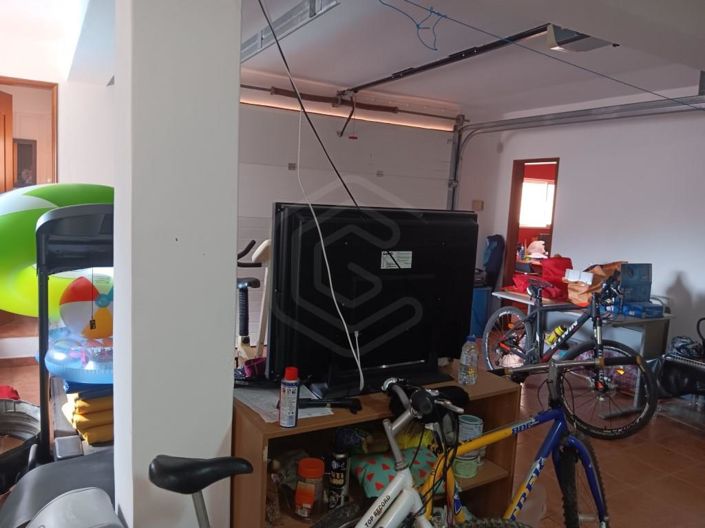 Image No.39-5 Bed House for sale