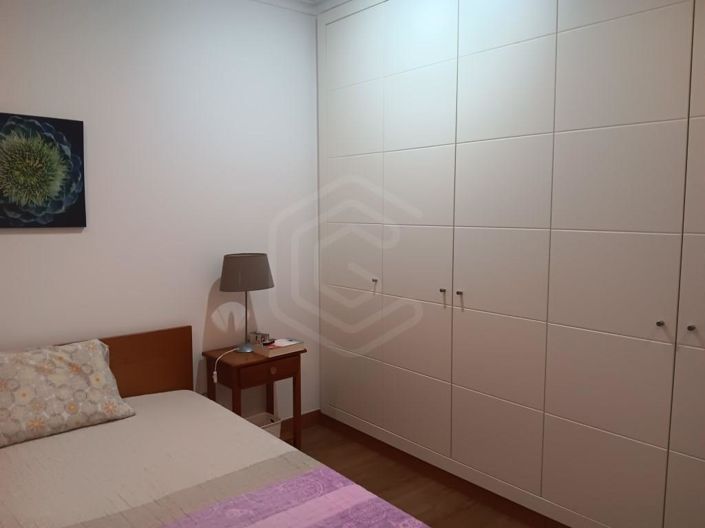 Image No.8-5 Bed House for sale