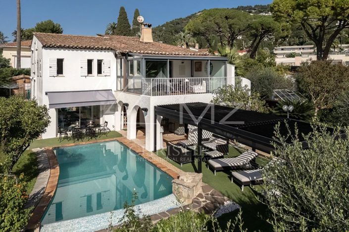 Image No.1-4 Bed House for sale