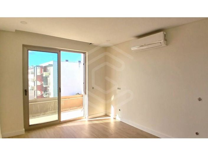 Image No.40-4 Bed Apartment for sale