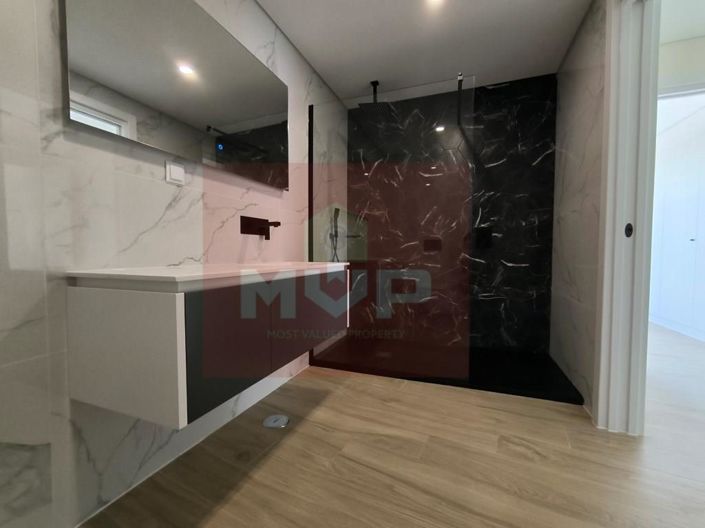 Image No.30-2 Bed Apartment for sale