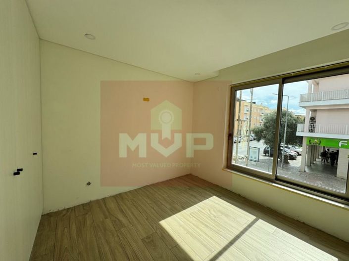 Image No.9-3 Bed Apartment for sale