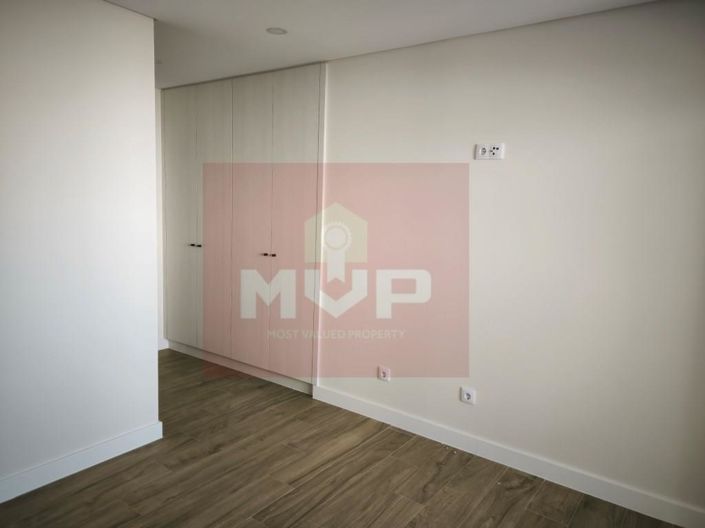 Image No.22-2 Bed Apartment for sale