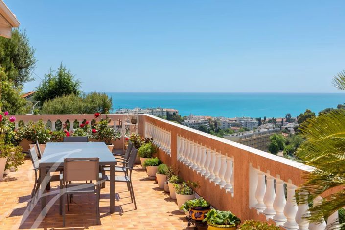 Image No.1-3 Bed Apartment for sale