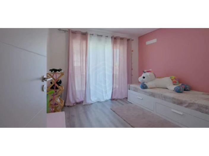 Image No.10-3 Bed House for sale