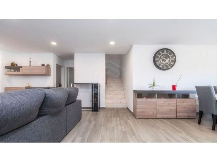 Image No.3-3 Bed House for sale