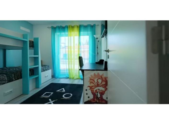 Image No.9-3 Bed House for sale