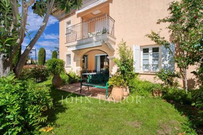 1 - Saint-Tropez, House