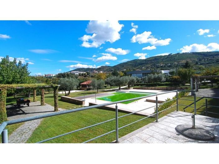 Image No.1-5 Bed House for sale