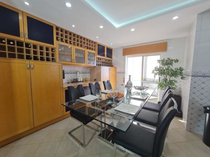 Image No.8-4 Bed Apartment for sale