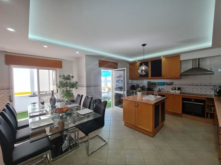 Image No.9-4 Bed Apartment for sale