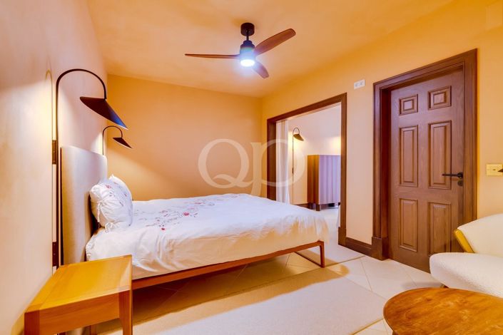 Image No.20-5 Bed House for sale