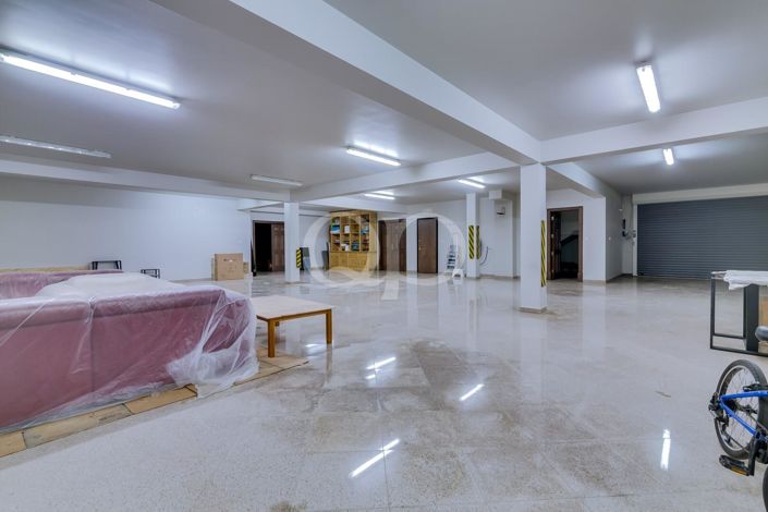 Image No.24-5 Bed House for sale