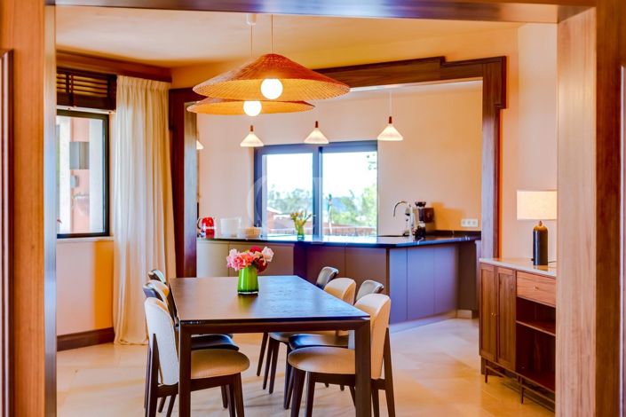 Image No.28-5 Bed House for sale