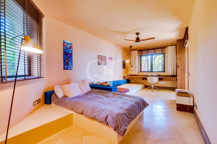 Image No.33-5 Bed House for sale