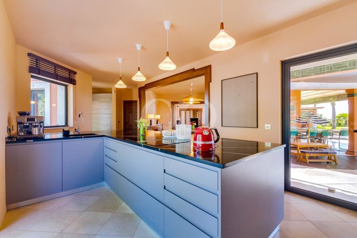 Image No.39-5 Bed House for sale