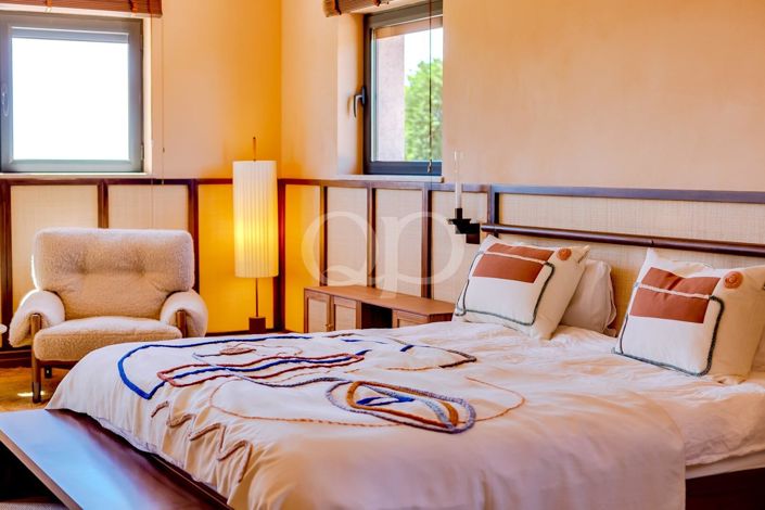 Image No.48-5 Bed House for sale