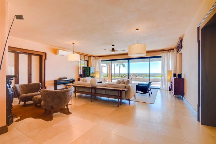 Image No.54-5 Bed House for sale