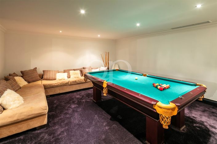 Image No.19-6 Bed House for sale