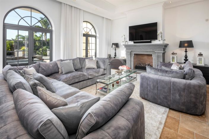 Image No.3-6 Bed House for sale