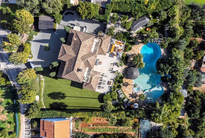 Image No.30-6 Bed House for sale