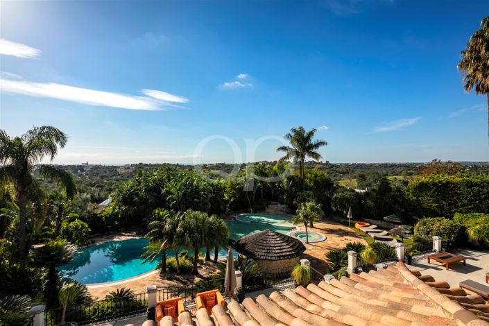 Image No.32-6 Bed House for sale