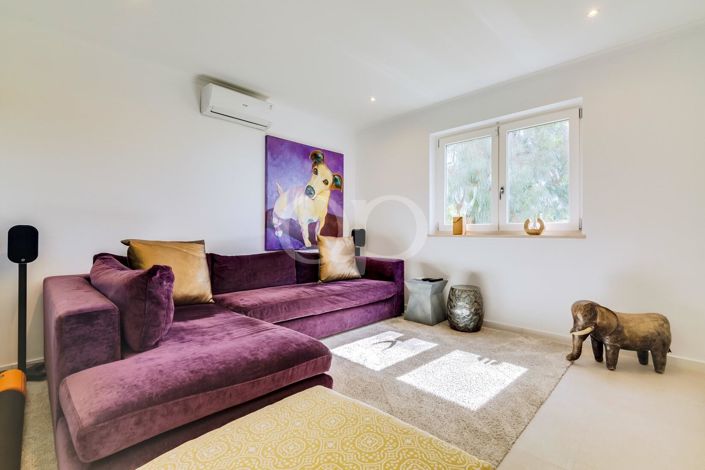 Image No.10-3 Bed House for sale