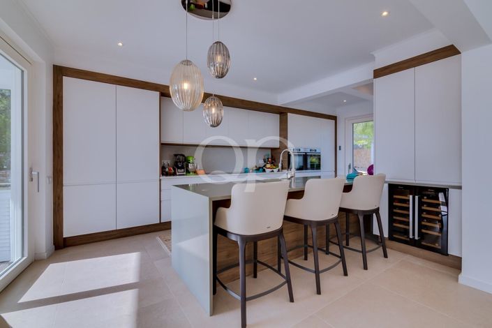 Image No.16-3 Bed House for sale