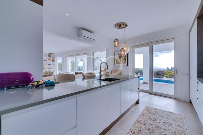 Image No.17-3 Bed House for sale