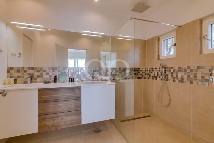 Image No.23-3 Bed House for sale