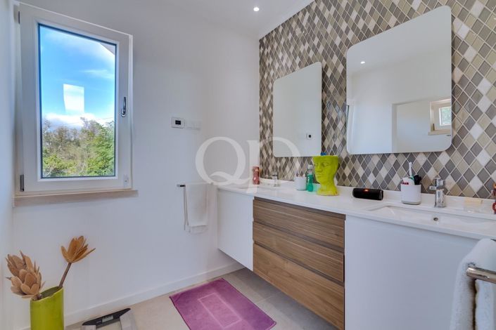 Image No.27-3 Bed House for sale