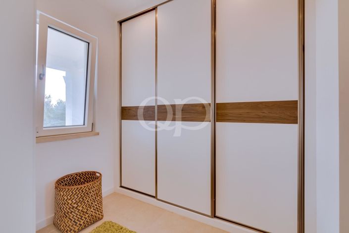 Image No.46-3 Bed House for sale