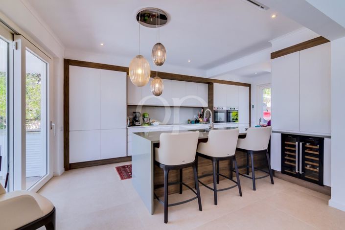 Image No.6-3 Bed House for sale