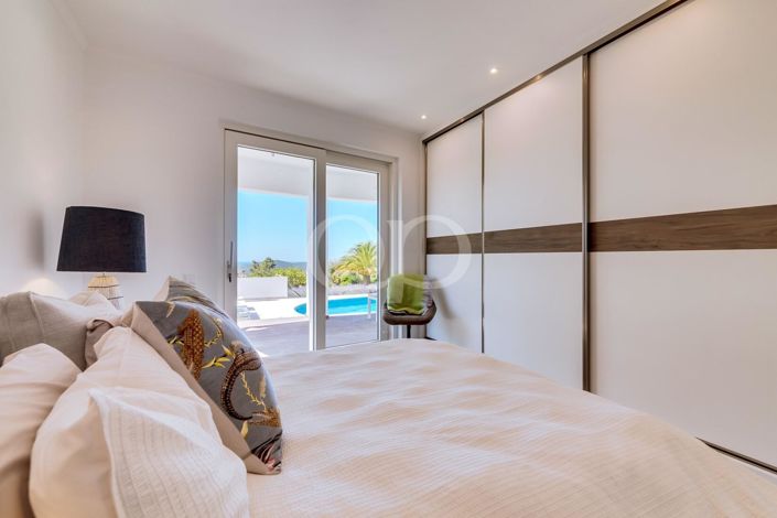 Image No.68-3 Bed House for sale