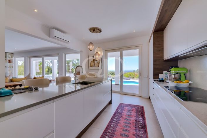 Image No.82-3 Bed House for sale