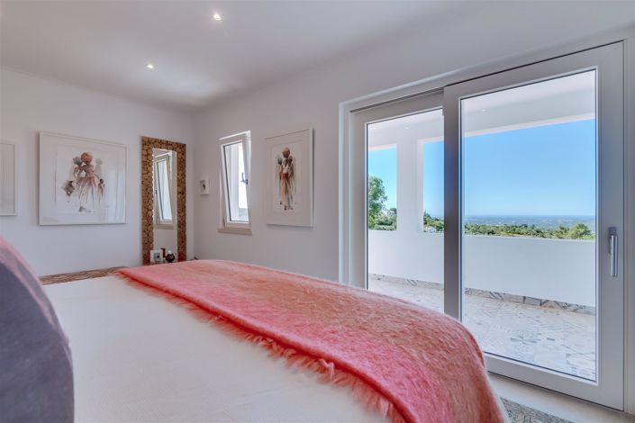 Image No.94-3 Bed House for sale