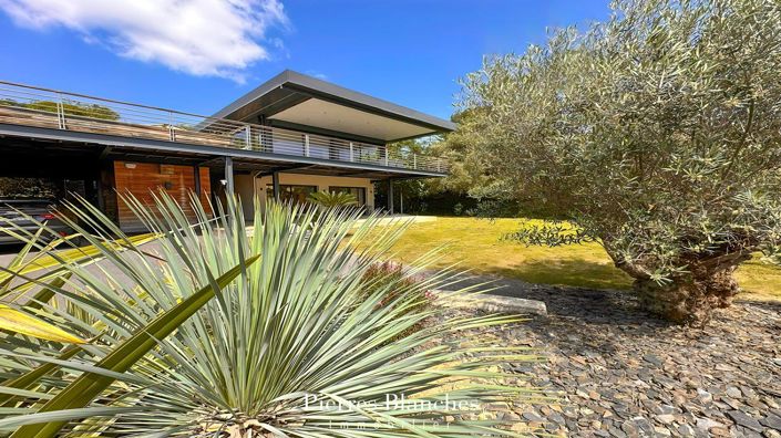 Image No.1-3 Bed House for sale