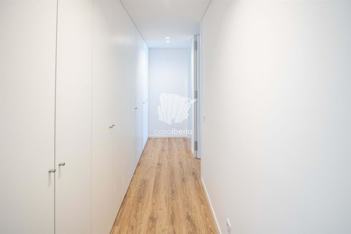 Image No.23-2 Bed Apartment for sale