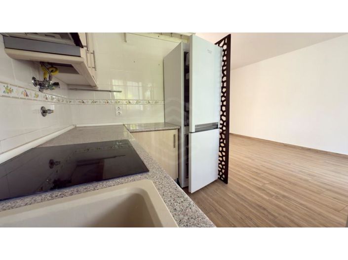 Image No.9-2 Bed House for sale